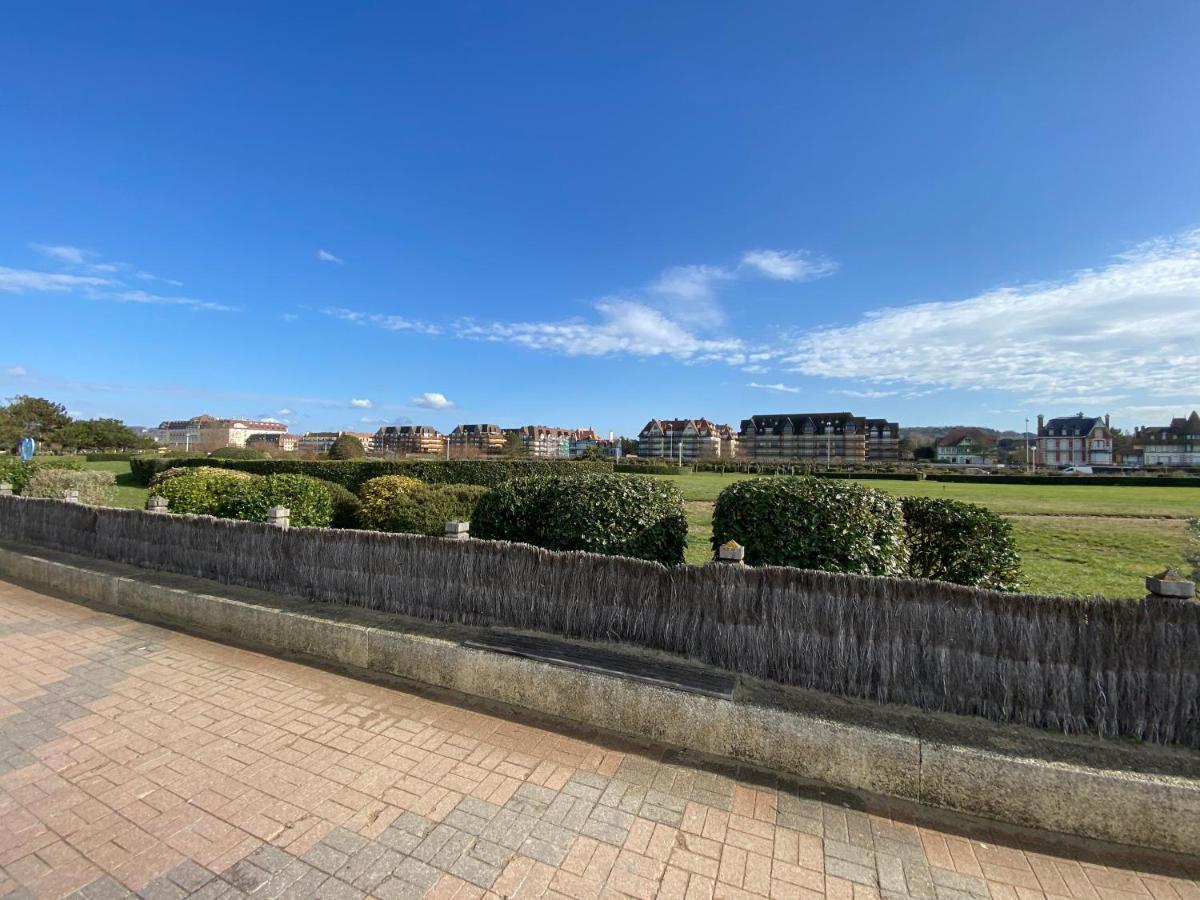 Magnifique Appart Standing Face Mer Centre A Pied Apartment Deauville Exterior photo
